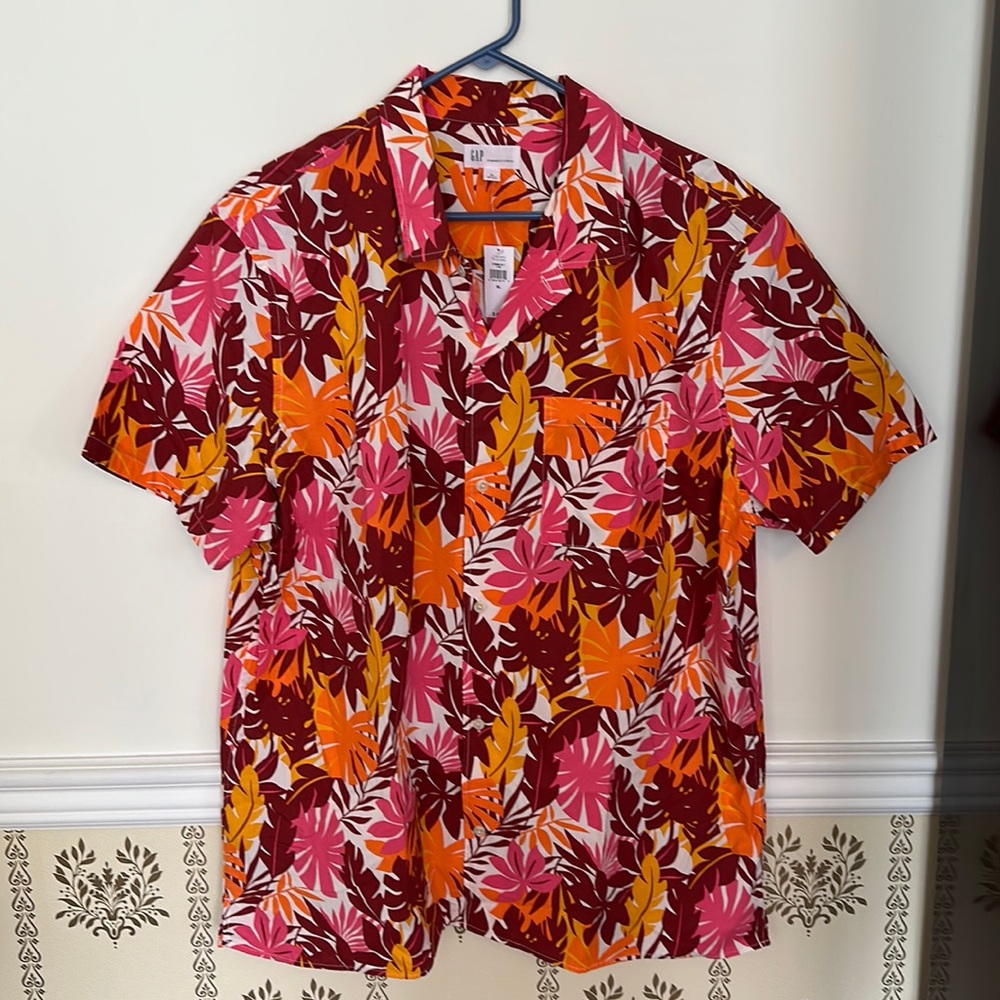 NWT Gap Mens XL Hawaiian Button Up Shirt Standard Fit Stretch Palms Short Sleeve